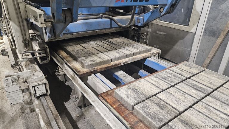 Construction machine Hess RH 1500