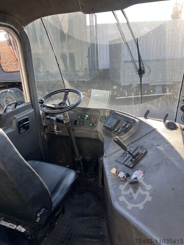 Tractor Kalmar TT612D