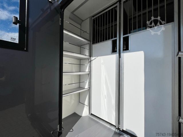Livestock transporter MERCEDES-BENZ STX Sprinter  3.500KG  Haras Hengste