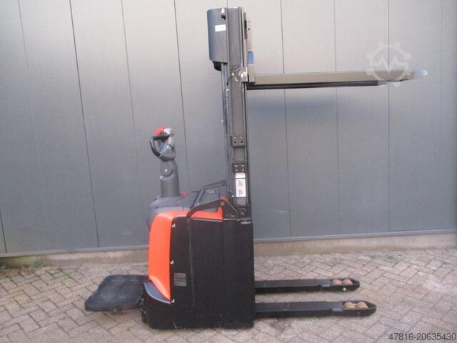 High lifting pallet truck TOYOTA SPE120