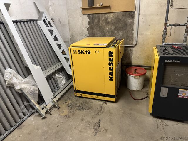Screw compressor compressed air system Kaeser SK 22 + SK 19 + TB 26 + Behälter