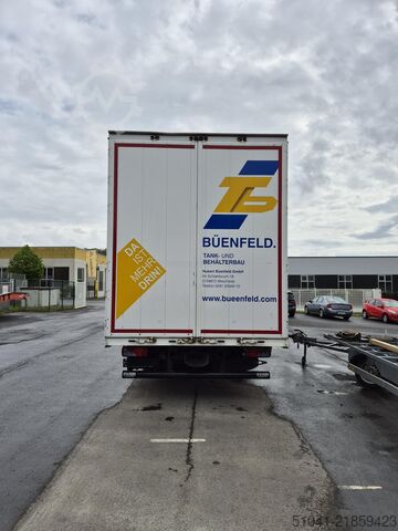Curtain sider van MAN 8.220 TGL