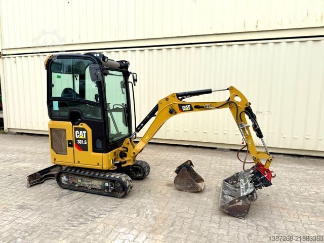 Mini excavator CATERPILLAR 301.6 / 2019 BJ / 1.435 H / 2 x Löffel / MS01