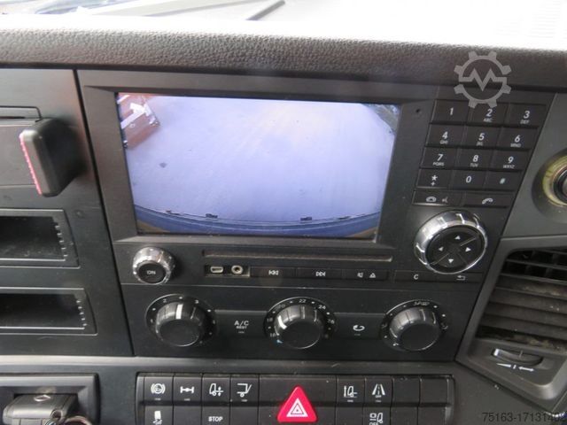 Box truck MERCEDES-BENZ Antos 1830 L nR 4x2 Standardkoffer LBW LBW 2to+F