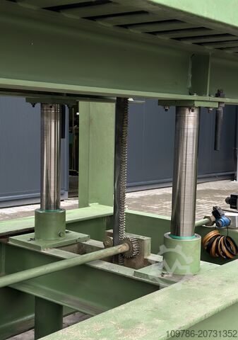 Fachpress SIMI 300x130 cm SIMI 