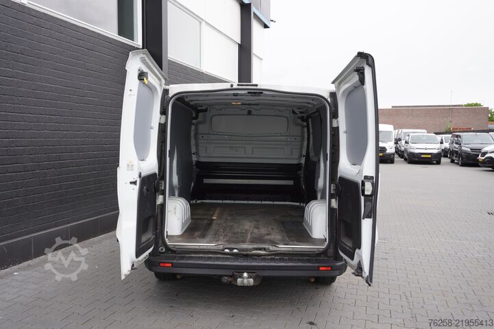 Delivery van Renault Trafic 2.0 dCi 120PK EURO 6 - Airco - Navi - Cr...