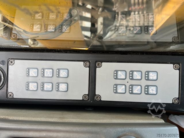 Mobilbagger LIEBHERR A922 Rail Litronic / 8.277h / Bahnzulassung 2030