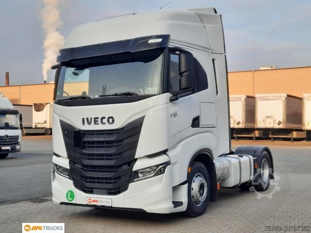 Standard SZM IVECO S-WAY 530 Intarder Standklima 2xTank