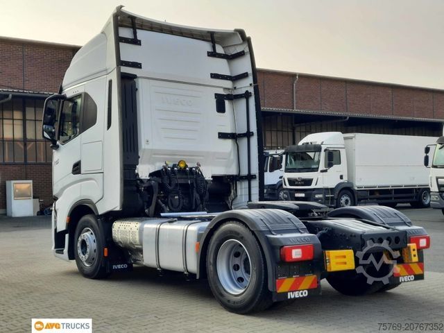 Standard SZM IVECO S-WAY 530 Intarder Standklima 2xTank