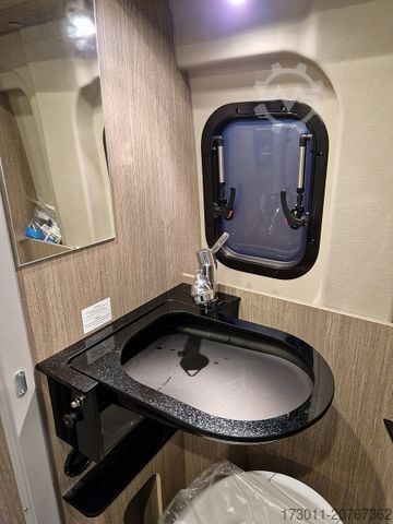 Kastenwagen Wohnmobil / Campervan PÖSSL Roadstar 600 L Automat 180PS