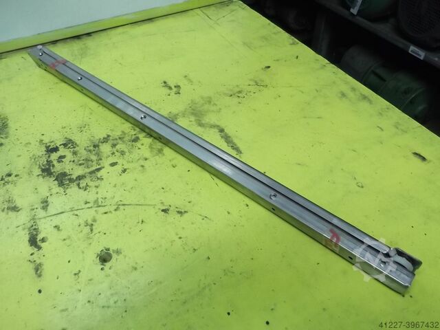 Schubladenschiene unbekannt 695/1227