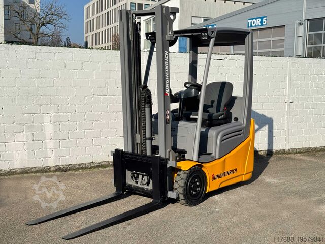 Elektro 3-Rad Jungheinrich EFG 213 - Service Neu - Batterie 82% - Freihub