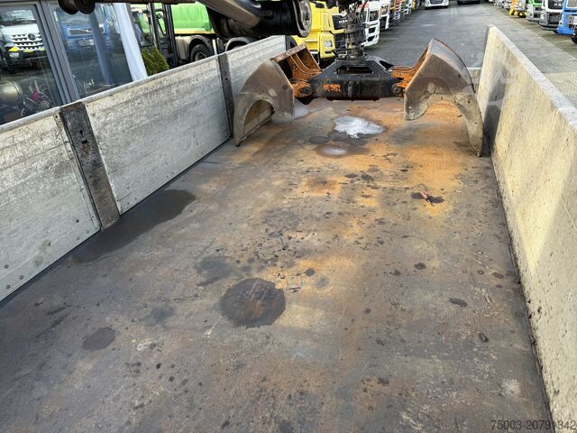 Dreiseitenkipper LKW Scania G450 8X2*6 Kipper Kran HMF 2620 K5