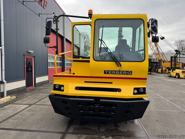 Terminal tractor Terberg YT 182