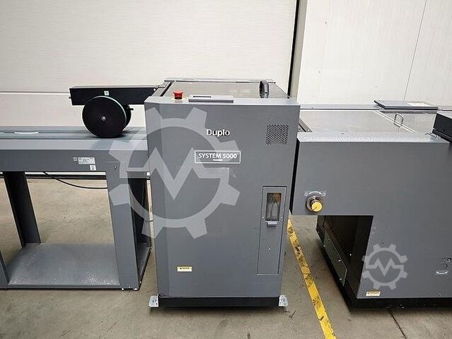 Document finishing system Duplo System 5000
