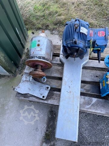 Pfaudler Balfour Edelstahl-Wischfilmverdampfer, 49 sq. ft. PFAUDLER 49 Sq. Ft.