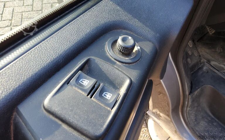 Weiz Industrie- und Robotertechnik GmbH Weiz Industrie- und Robotertechnik GmbH Weiz Industrie- und Robotertechnik GmbH