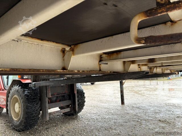 Wechselpritsche offen Krone Plattform 7,82m mit Steckrungen mittig