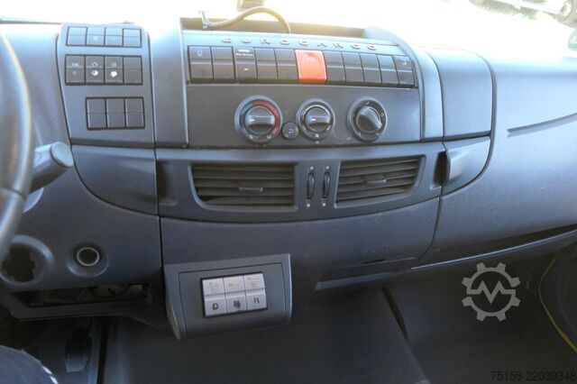 Box truck iveco EuroCargo ML 120 E28/P AHK LBW COC