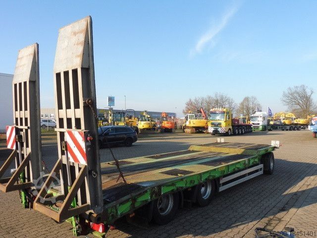 Low loader trailer OBERMAIER 30to., 3-Achser, Hydr. Rampen, Verbreiterbar,SAF