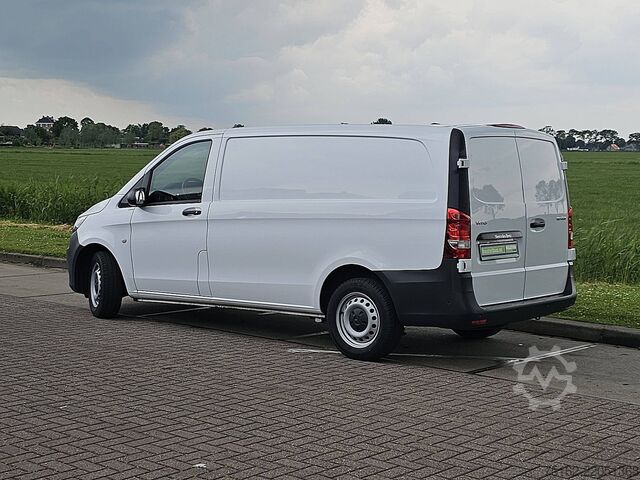 High-roof van MERCEDES-BENZ VITO 110 L2 Airco Euro6 !