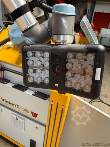 Robots Universal Robots UR10 Cobot
