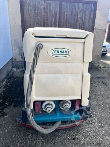 Ride-on srcrubber drier Tennant 7200