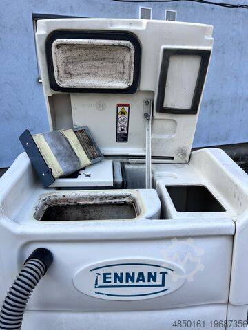 Ride-on srcrubber drier Tennant 7200