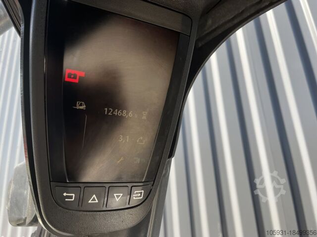 Electric 3-wheel forklift Linde E16C-02