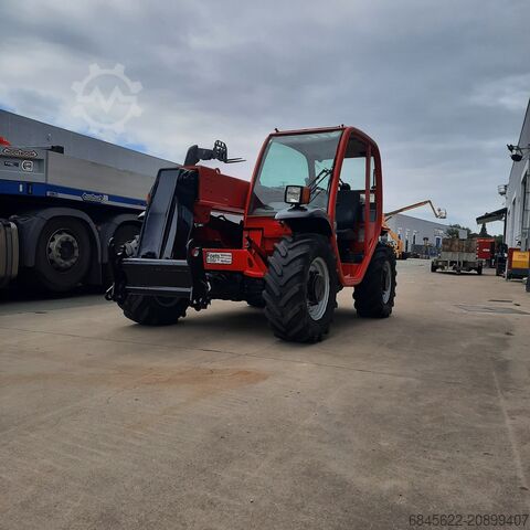 Telescopic loader Manitou MT 523