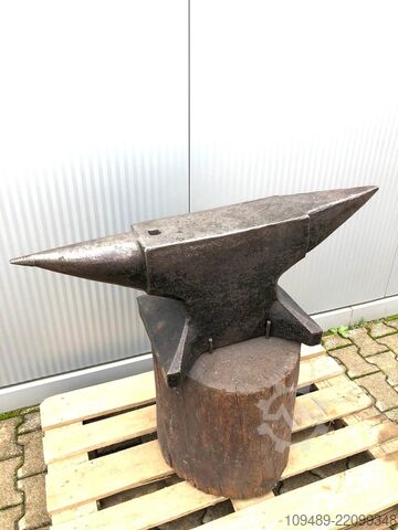 Forging equipment / ANVIL & base frame AMBOSS Amboss & Unterbau