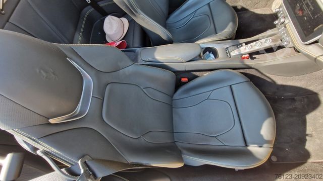 Van FERRARI Portofino