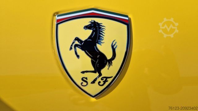 Van FERRARI Portofino