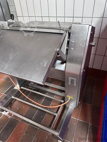 Meat processing machine MAJA ESM 5550 Entschwartungsmaschine / Abschw