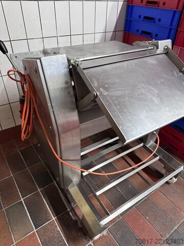 Meat processing machine MAJA ESM 5550 Entschwartungsmaschine / Abschw