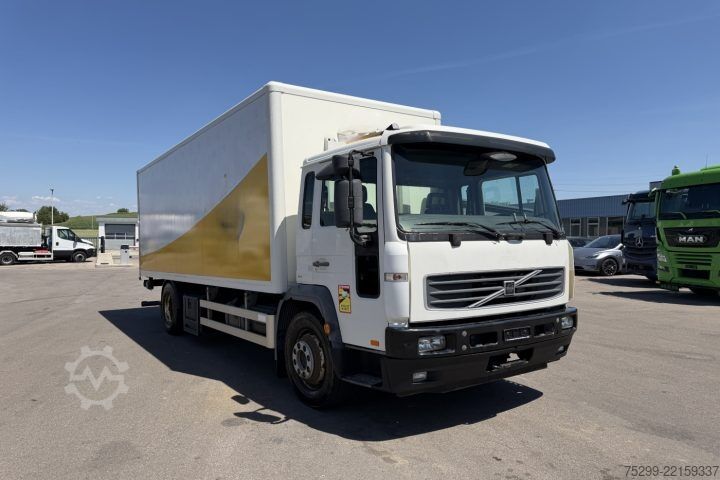 Box truck Volvo FL6H-250 4x2 Koffer/HB / Swiss-Vehicle