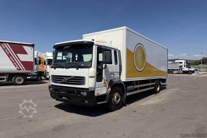 Box truck Volvo FL6H-250 4x2 Koffer/HB / Swiss-Vehicle