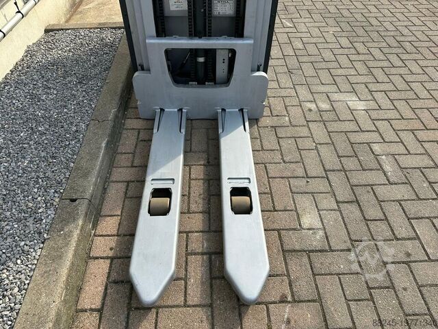 VS-22314 Electric triplex ride-on stacker Still EXVSF14, lift height 5,316 mm STILL EXVSF14