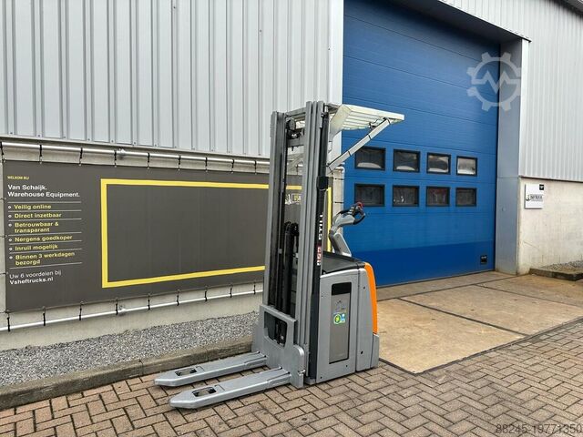 VS-22315 Electric ride-on triplex stacker Still, 5,316 mm lift height STILL EXVSF14