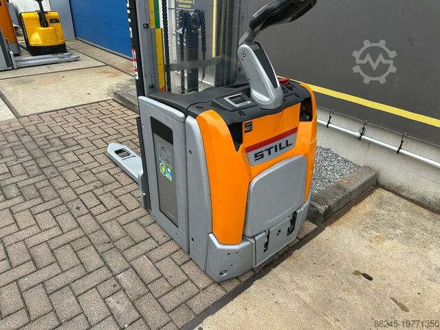 VS-22315 Electric ride-on triplex stacker Still, 5,316 mm lift height STILL EXVSF14