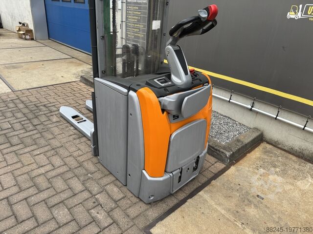 VS-22318 Electric triplex stacker Still with initial lift 4,266 mm STILL EXVSF14