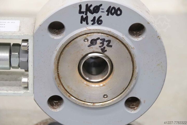 Gate valve with flange connection Wehlan 33 R 010 A 02  DN32