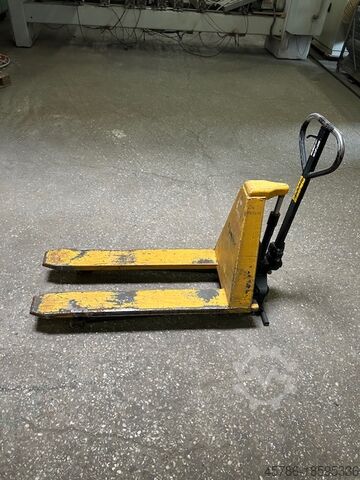 Pallet stacker Jungheinrich