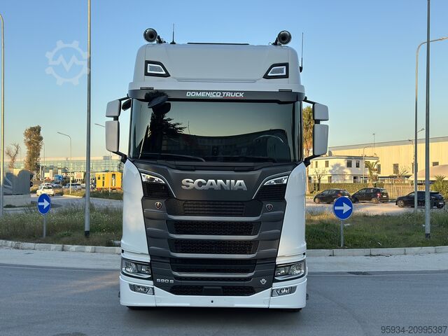 Standard tractor unit SCANIA 590S V8