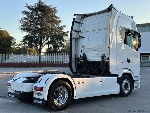 Standard tractor unit SCANIA 590S V8