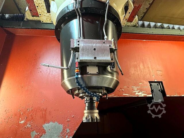 Universal-Bearbeitungszentrum FPT Industrie DINO DV28T2208