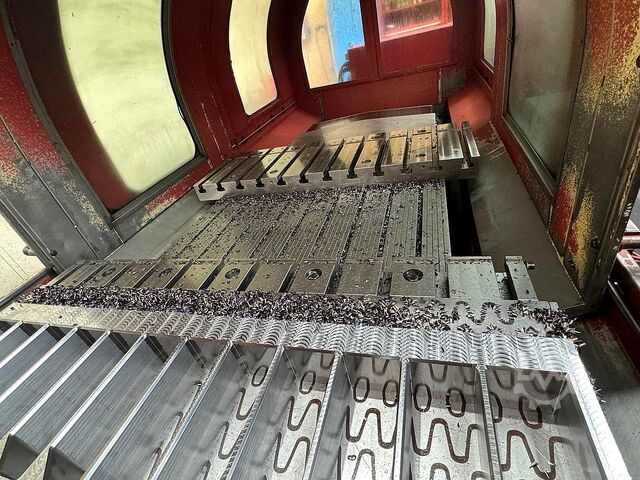 Universal-Bearbeitungszentrum FPT Industrie DINO DV28T2208