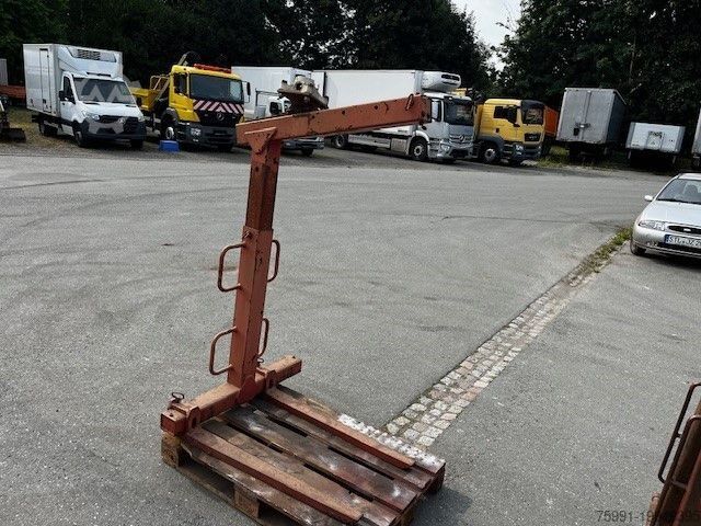 Truck-mounted crane van  verschiedene Ladekran Anbauteile