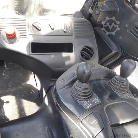 4-wheel forklift Linde E25H - 01/600