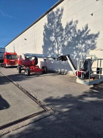 Articulated boom lift JLG M600JP